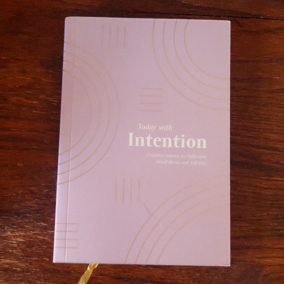 NWT Guided Journal - Picture 1 of 5